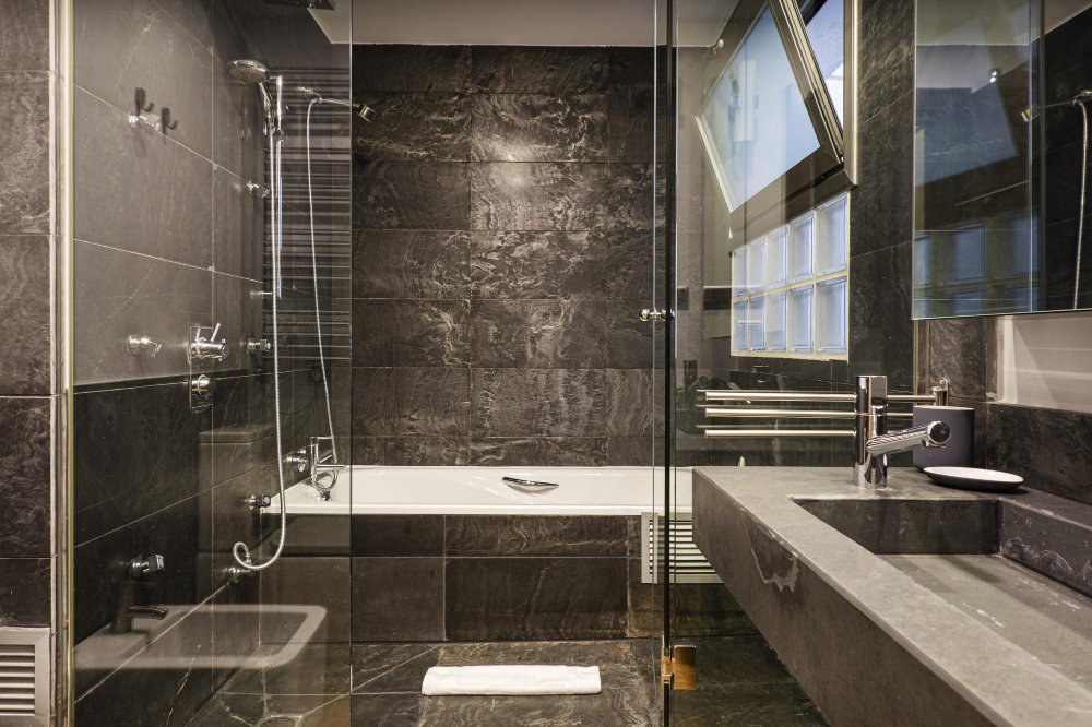 Shower Replacement Solutions Improving Comfort and Style